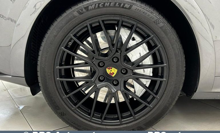 Porsche Cayenne GTS Automatas 2021 full