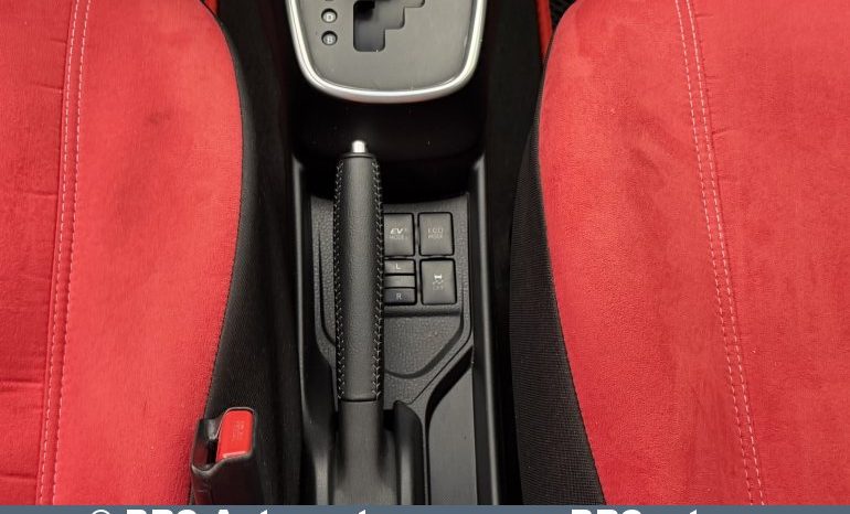 Toyota Yaris 1.5 Hybrid Automatas 2017 full