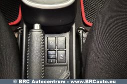 Toyota Yaris 1.5 Hybrid Automatas 2017 full