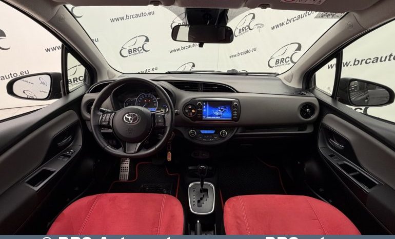 Toyota Yaris 1.5 Hybrid Automatas 2017 full