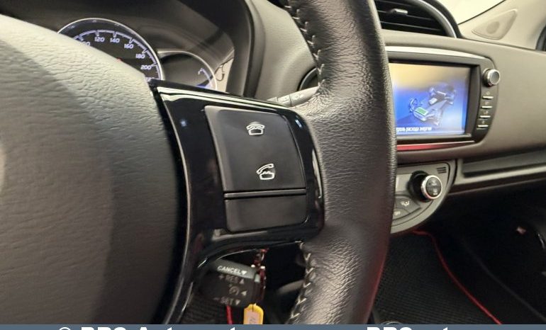 Toyota Yaris 1.5 Hybrid Automatas 2017 full