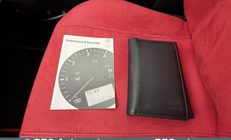 Toyota Yaris 1.5 Hybrid Automatas 2017 full