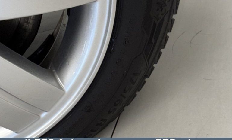 Toyota Yaris 1.5 Hybrid Automatas 2017 full