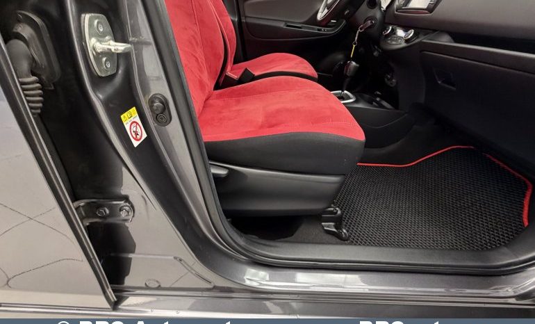 Toyota Yaris 1.5 Hybrid Automatas 2017 full