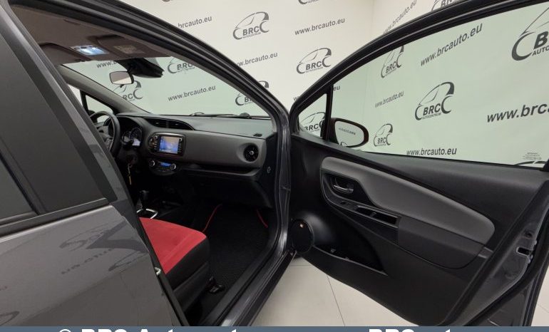 Toyota Yaris 1.5 Hybrid Automatas 2017 full