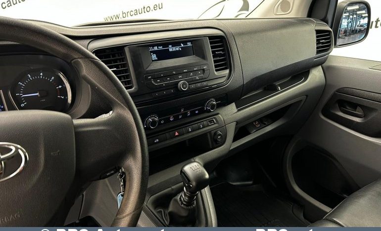 Toyota Proace 2.0 D-4D Panel Van Medium Single 2021 full