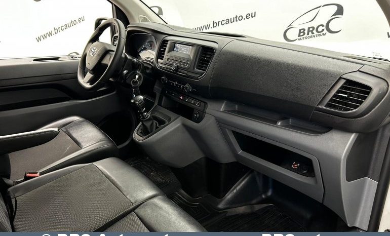 Toyota Proace 2.0 D-4D Panel Van Medium Single 2021 full
