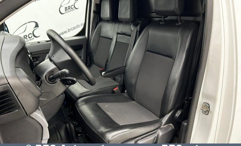 Toyota Proace 2.0 D-4D Panel Van Medium Single 2021 full