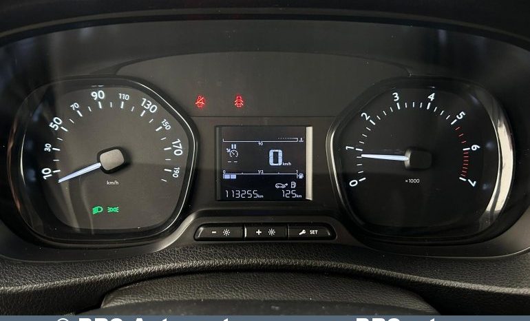 Toyota Proace 2.0 D-4D Panel Van Medium Single 2021 full