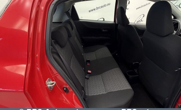 Toyota Yaris 1.3 VVT-i 2013 full