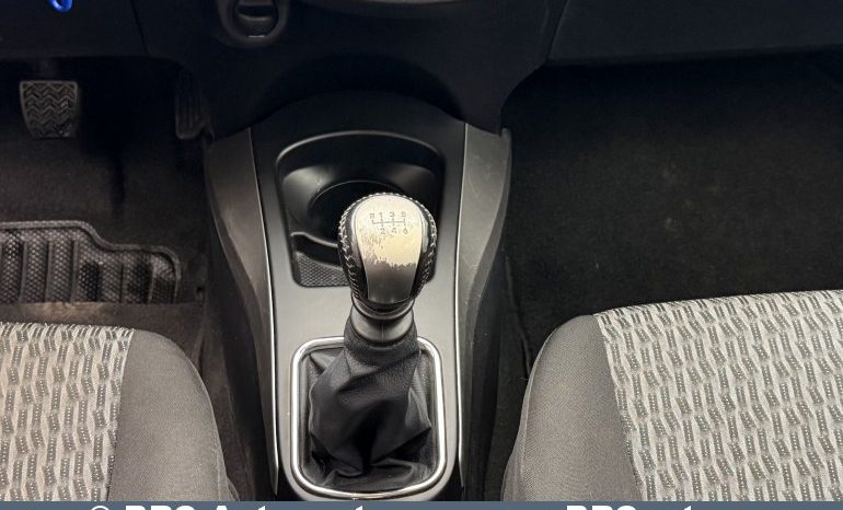 Toyota Yaris 1.3 VVT-i 2013 full