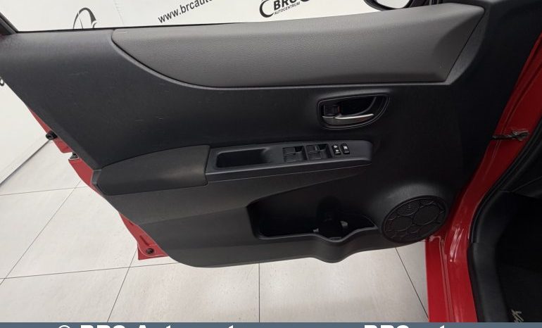 Toyota Yaris 1.3 VVT-i 2013 full