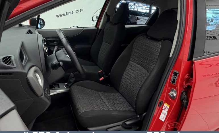 Toyota Yaris 1.3 VVT-i 2013 full