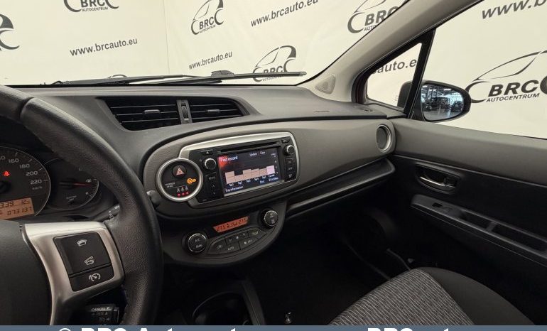 Toyota Yaris 1.3 VVT-i 2013 full