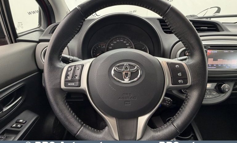 Toyota Yaris 1.3 VVT-i 2013 full