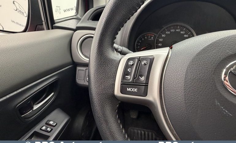 Toyota Yaris 1.3 VVT-i 2013 full