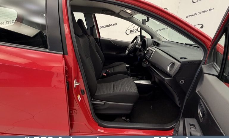 Toyota Yaris 1.3 VVT-i 2013 full