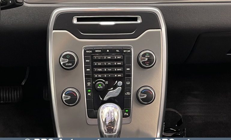 Volvo V70 D2 Drive Automatas 2012 full