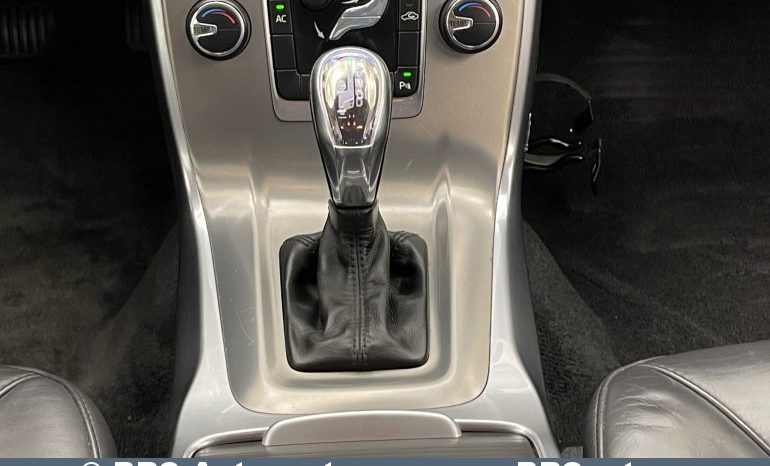 Volvo V70 D2 Drive Automatas 2012 full