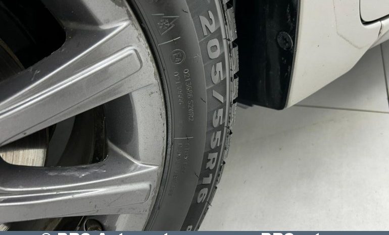 Toyota Corolla 1.6 Valvematic Automatas 2016 full