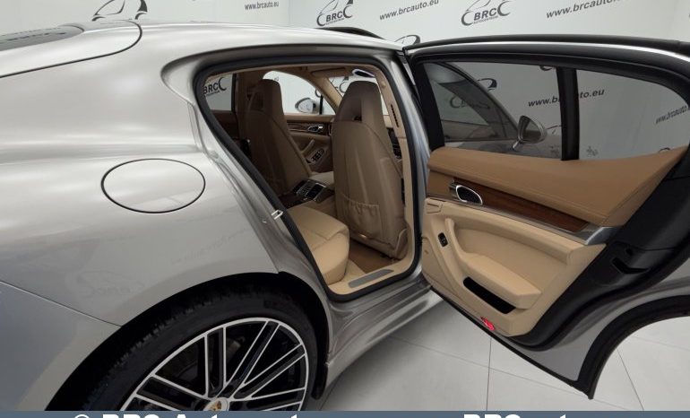 Porsche Panamera 4S Automatas 2011 full