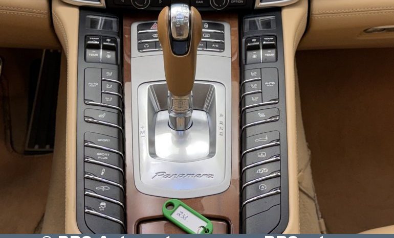 Porsche Panamera 4S Automatas 2011 full