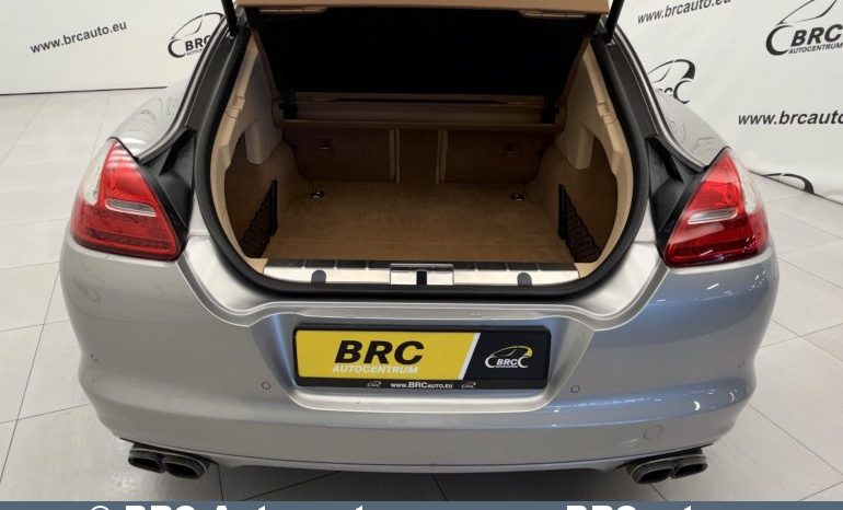 Porsche Panamera 4S Automatas 2011 full