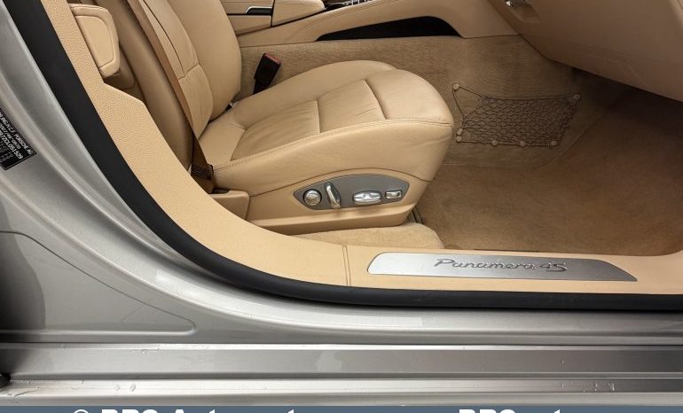 Porsche Panamera 4S Automatas 2011 full