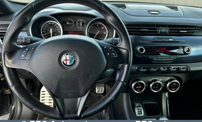 Alfa Romeo Giulietta 1.6 JTDm 2010 full