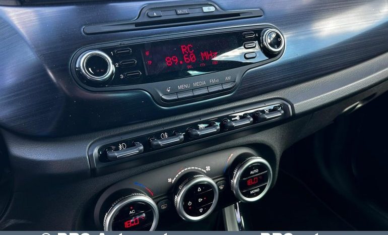 Alfa Romeo Giulietta 1.6 JTDm 2010 full