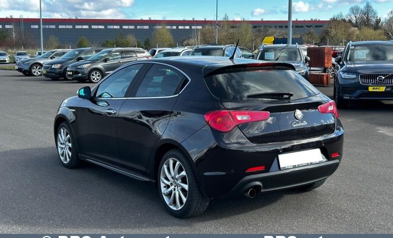 Alfa Romeo Giulietta 1.6 JTDm 2010 full