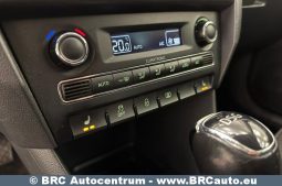 Skoda Rapid 1.6 TDI DSG Spaceback Ambiente 2013 full