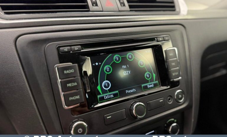 Skoda Rapid 1.6 TDI DSG Spaceback Ambiente 2013 full