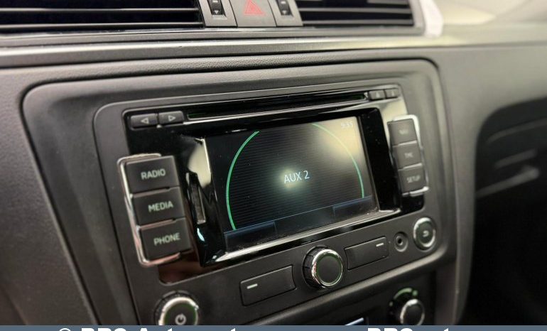 Skoda Rapid 1.6 TDI DSG Spaceback Ambiente 2013 full