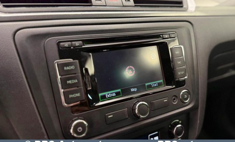 Skoda Rapid 1.6 TDI DSG Spaceback Ambiente 2013 full