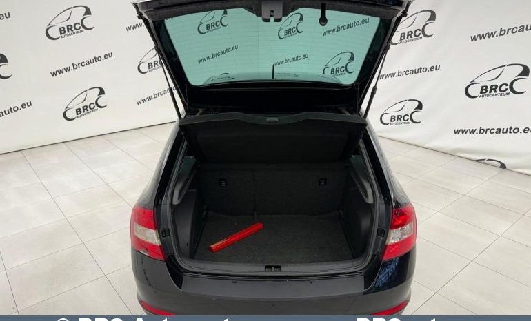 Skoda Rapid 1.6 TDI DSG Spaceback Ambiente 2013 full