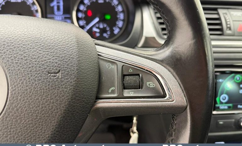 Skoda Rapid 1.6 TDI DSG Spaceback Ambiente 2013 full