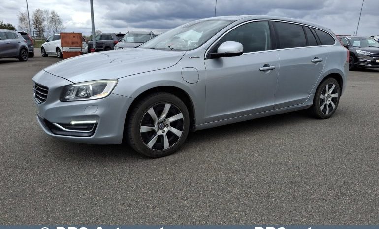 Volvo V60 2.4 D6 AWD Plug-in Hybrid Automatas 2015 full