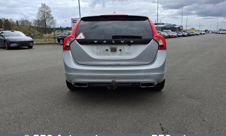Volvo V60 2.4 D6 AWD Plug-in Hybrid Automatas 2015 full