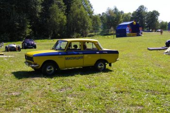 senas pareigūnų automobilis