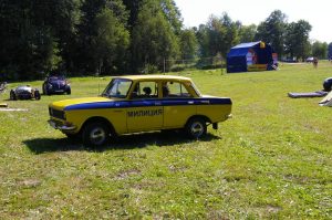 senas pareigūnų automobilis
