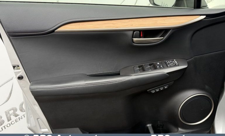 Lexus NX300h Hybrid e-Four e-CVT Automatas 2015 full