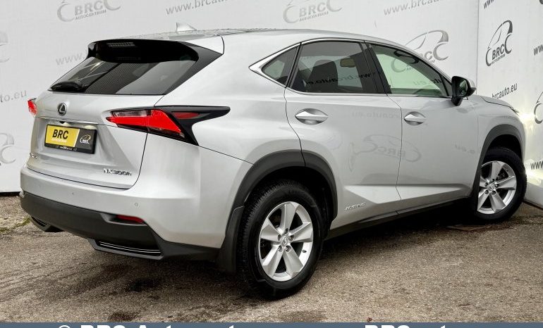 Lexus NX300h Hybrid e-Four e-CVT Automatas 2015 full