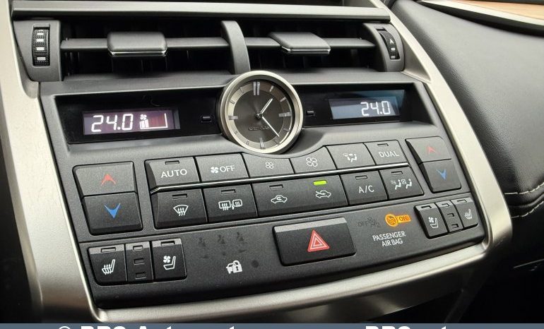 Lexus NX300h Hybrid e-Four e-CVT Automatas 2015 full