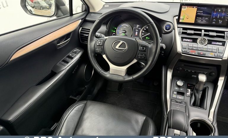 Lexus NX300h Hybrid e-Four e-CVT Automatas 2015 full