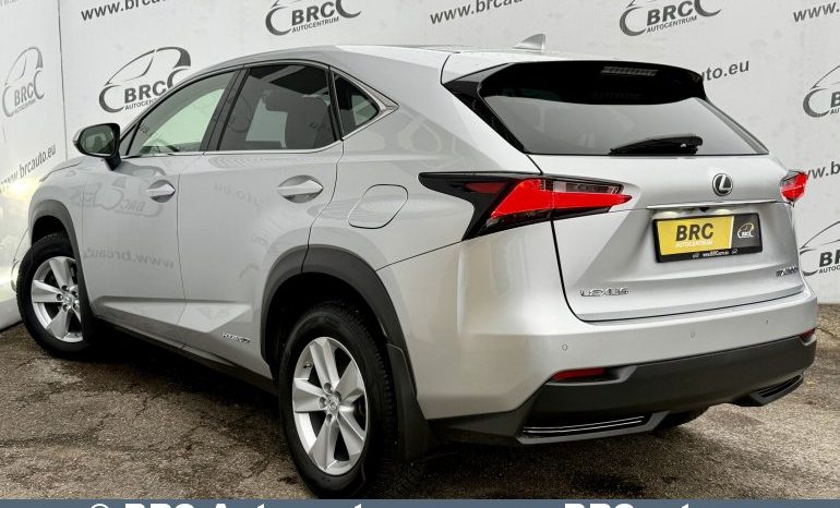 Lexus NX300h Hybrid e-Four e-CVT Automatas 2015 full