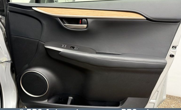 Lexus NX300h Hybrid e-Four e-CVT Automatas 2015 full