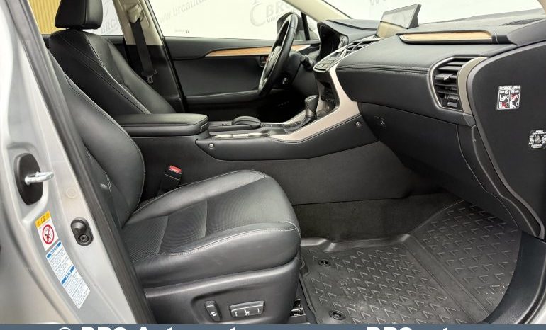 Lexus NX300h Hybrid e-Four e-CVT Automatas 2015 full
