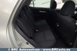 Toyota Auris 1.4 D-4D Linea Sol 2008 full
