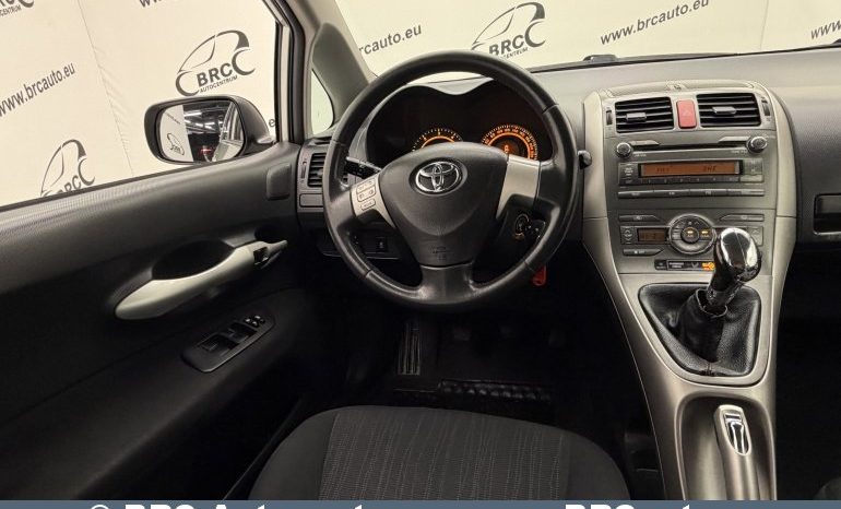 Toyota Auris 1.4 D-4D Linea Sol 2008 full